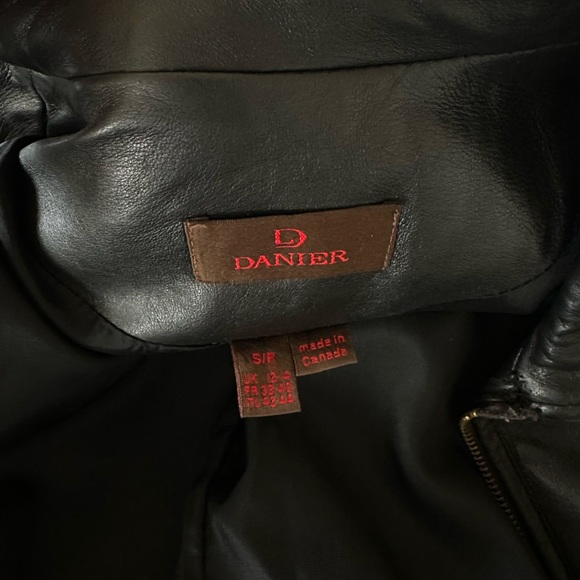Danier Black Vintage Leather Jacket - Picture 3 of 7